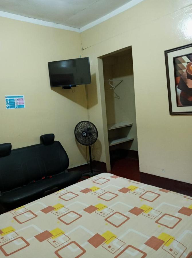 Hostal Virrey & Tours Trujillo Exterior photo
