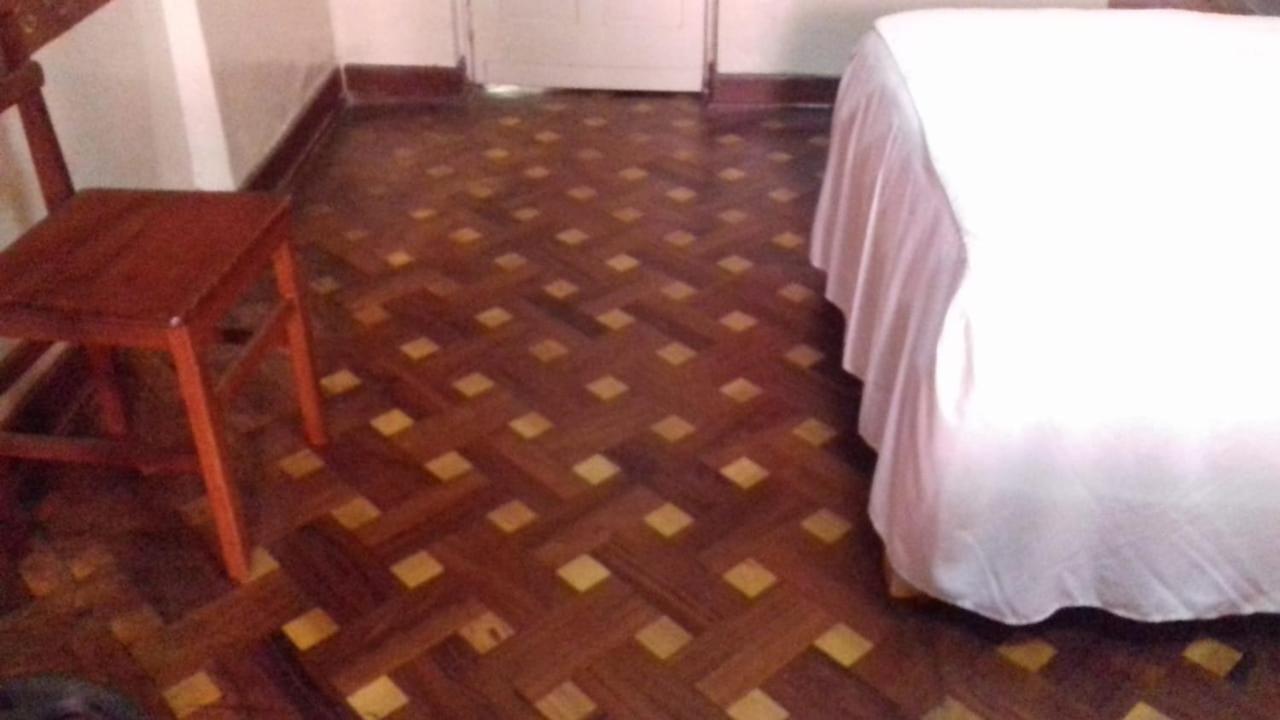 Hostal Virrey & Tours Trujillo Exterior photo